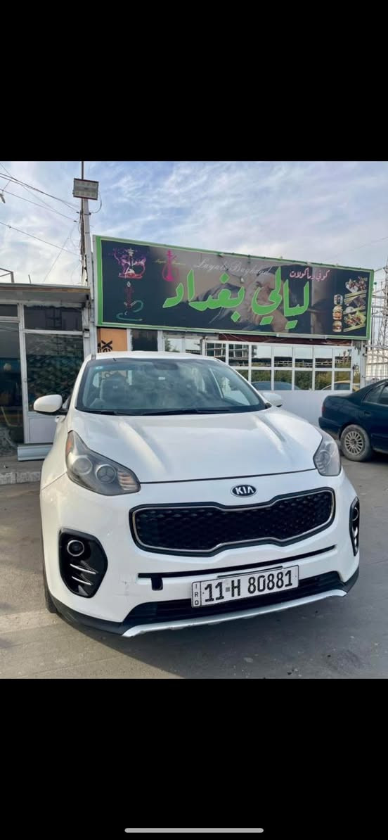 السلام عليكم سبورتج موديل 2018 أمريكي السيارة كلين وهنا نصبغ بيه بابتين صبغ السيارة ماشية 83 ميل السيارة جاهزها مابيه   نقص ابدد  السيارة بسمي تحويل ثاني يوم السعر 153 بيه مجال للاتصال ***********
