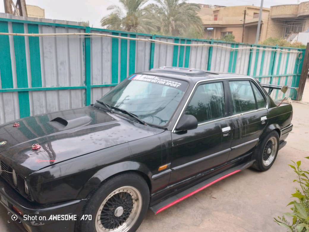 
ما هو موديل السيارة والسنة الصنع؟: 
1994
هل يوجد تاريخ صيانة موثق للسيارة؟: 
المكينه اتخربط بيهه 3بساتم واكفه يعني تحتاج فتح مكينه
هل السعر قابل للتفاوض؟: 
مجال بسيط
ما هي مكان تواجد السيارة لعرضها على المشترين؟: 
بغداد الغزاليه ‏‪***********‬‏ واتساب