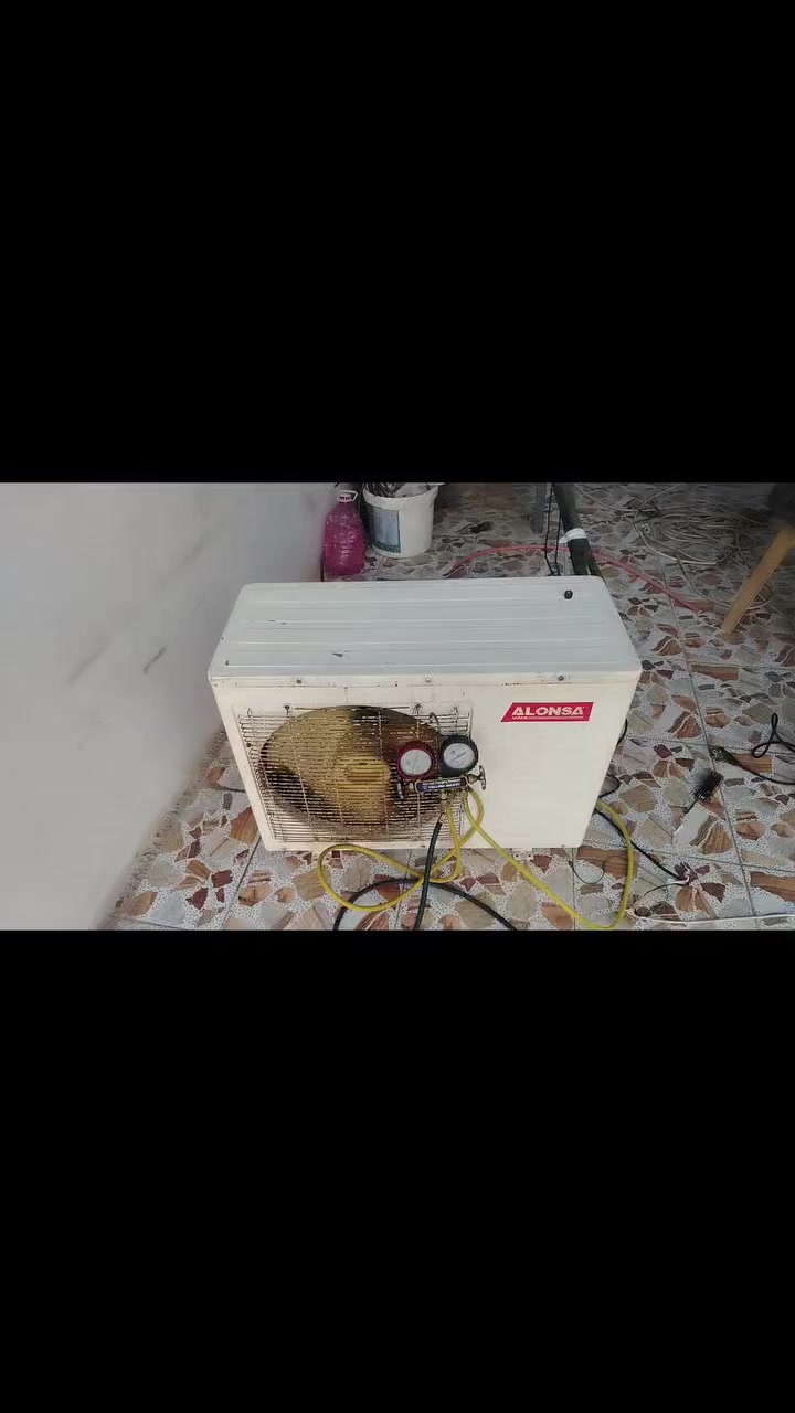 سبلت طن ونص 
الونسا 
تبريد فقط
السعر ٢٥٠
للأستفسار ***********
***********
