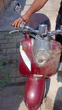 دراجه للبيع كلاسيك نظيفه عاوز بس باتريد نقره السعر 250 وبيها مجال عنوا...