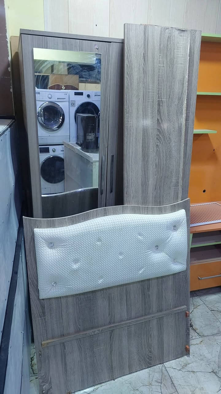 انجهزلك غراض بيت كامل وبسعر متتوقعه تريد جديد تريد اخو الكارتون تريد مستخدم نضيف كلش... وباسعار مناسبه مع خدمه توصيل للبيت. مجمع النذير للاثاث المنزلي الجديد والمستعمل والباله اوربي بيع وشراء. تجهيز بيت كامل بسعر تنافسي وتجهيز لاهل الجمله.  كركوك حي النصر مقابل مركز شرطه ...خلف المرور القديم مباشر ***********
*********** 
***********
