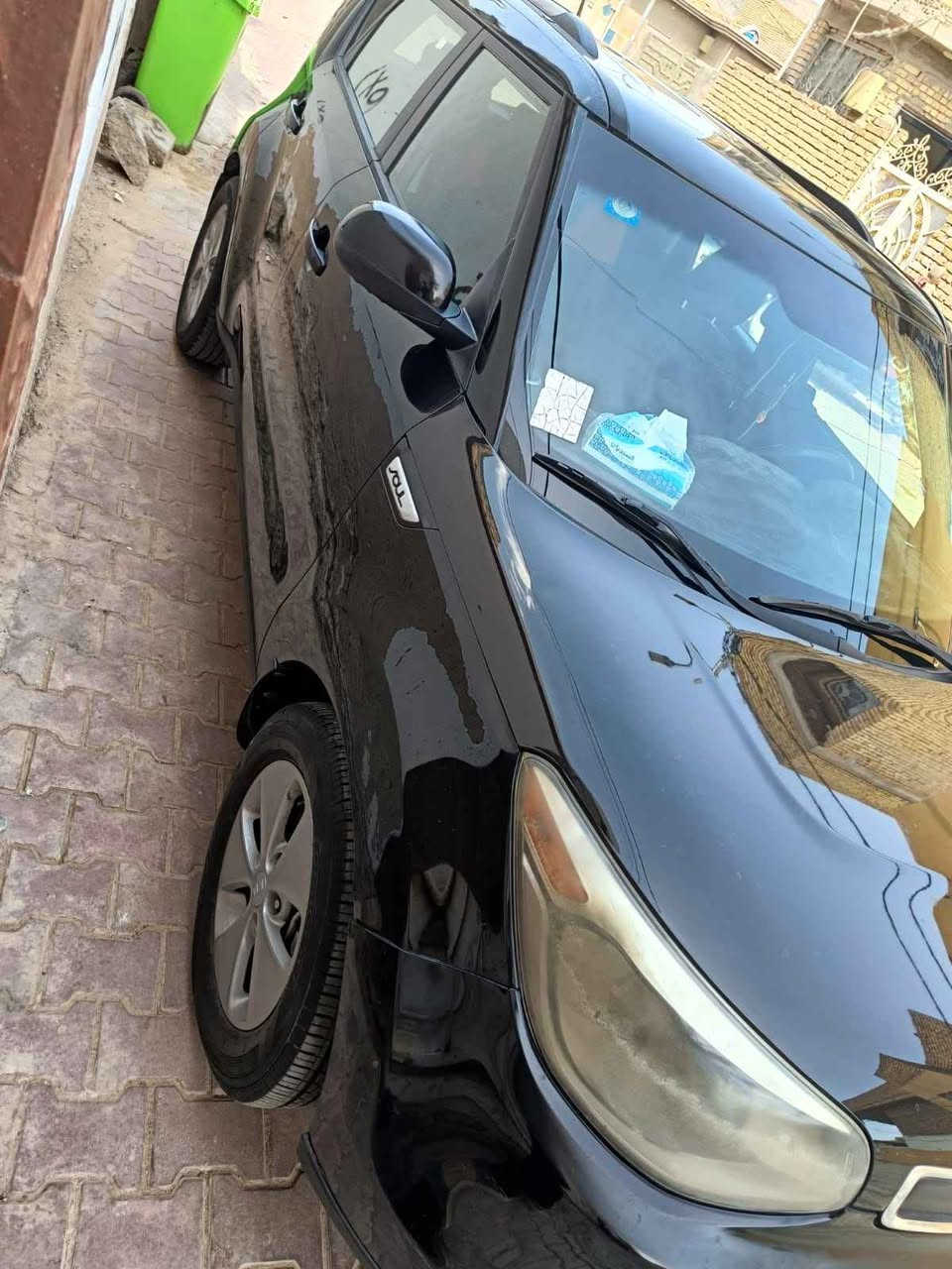 كيا صول 
موديل 2015 رقم بغداد تحويل مباشر 
سنويه ٢٠٢٧ مشروع وطني 
كير اوتماتيك 
تبريد ثلج مكفوله محرك كير حداديه 
سياره جاهزه جدا شاشة كامره تحكات وبيها اهواي مواصفات بعد وارد امريكي حادثها باب السايق والصور مرفوقه بالمنشور السياره بدون اي نقص
السعر 98 ورقه بيها مجال للشراي 
هاتف *********** دهل اوران, واسط
