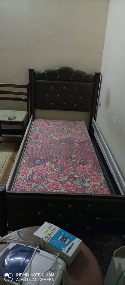 غراض للبيع الي يحب يتواصل على رقم ***********
