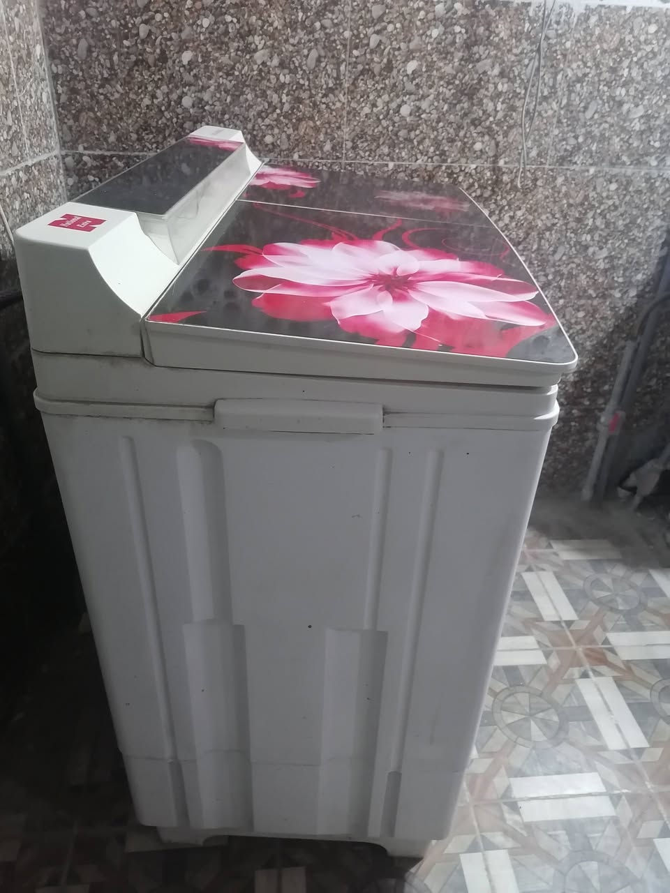 غسالة للبيع سعر ٧٥ الف
التجفيف فقط ما يشتغل علماً ماطور التجفيف شغال و جديد
بابل... حلة
***********
اتصال فقط
