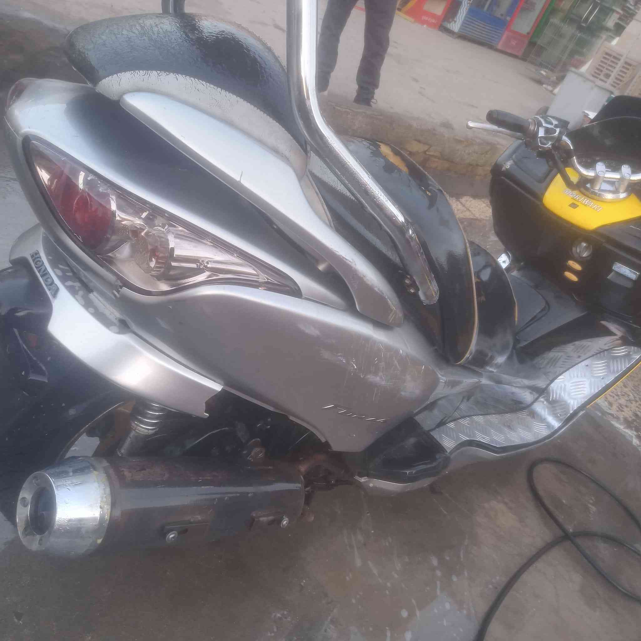 سلام عليكم .....
فورزة صفر 9 كرستال مكفولة حماوة نضوح تبخير الدراجة ناعمة  شلعة ومعدل ماشية 51 الف كاملة تشغيل نكرة 
السعر 800 وبيها مجال للشراي اتساهل وي الشراي بسيطة  المكان بغداد حي الاعلام 
*********** موجود واتساب وموجود خاص ماسنجر لا تتصل علخط وشكراا
