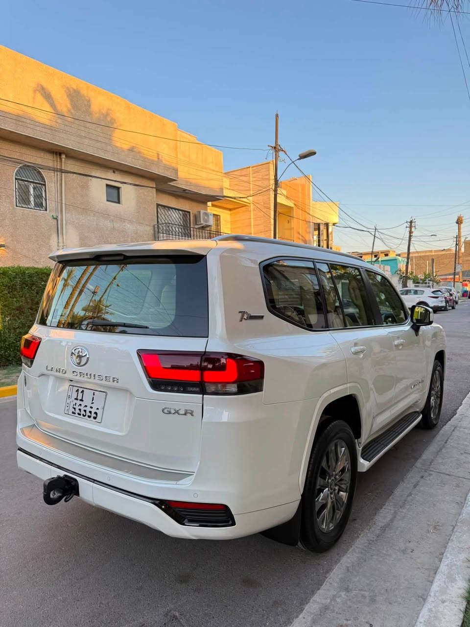لاندكروز GXR 2022 ساز باب اول تطبيق 3 شاشات مكفولة كفالة عامة من كلشي ماشية 55 الف كيلو السعر 61.500$ 
للاستفسار ***********
مكان السيارة بغداد حي الجامعة
