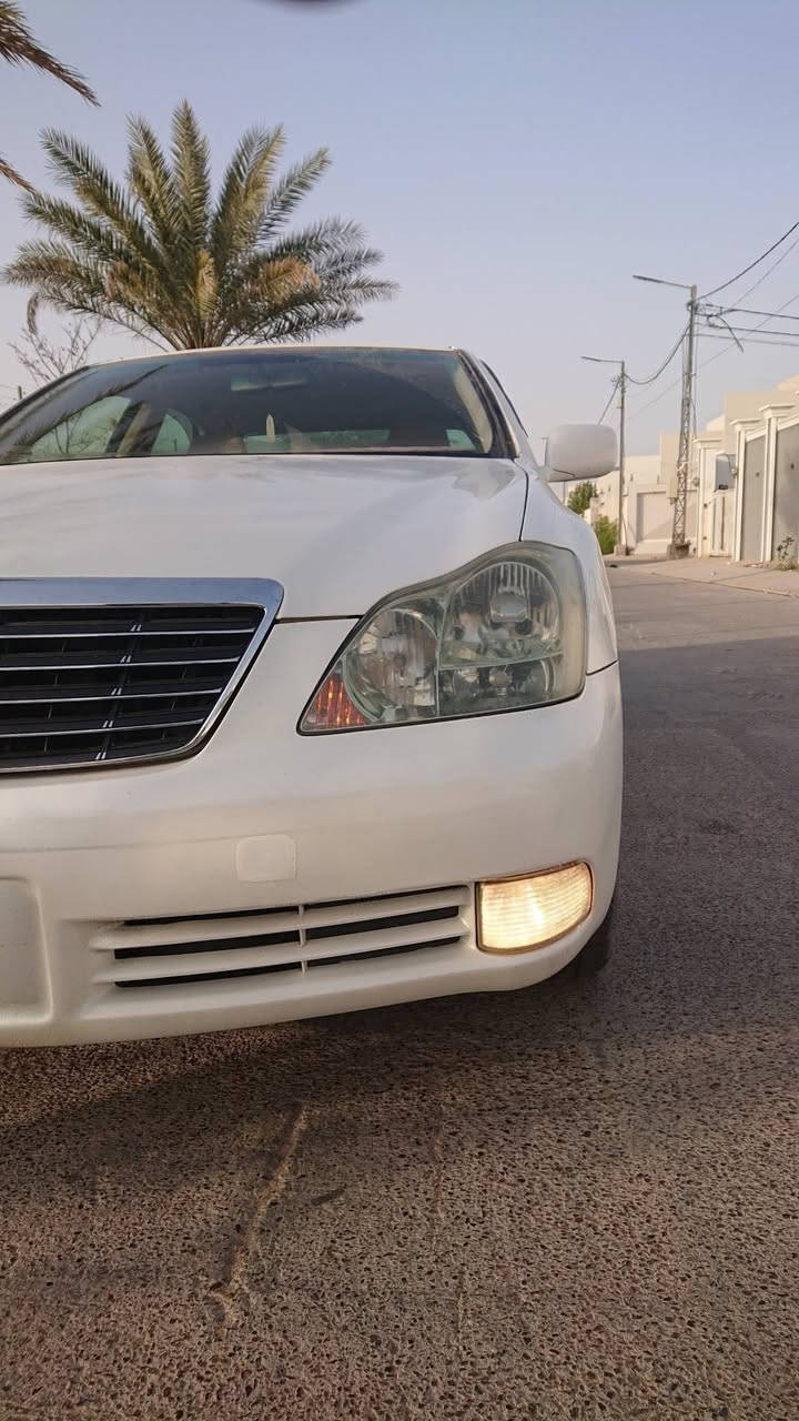 تيوتا كراون  [شاهينه] ادوات كلك
رويل صالون 
سعة المحرك: 3600  v6
ويل رياضي (CJAIRE) 
لايت AFS 
عدسات متحركة 
بردة خلفية
5 بصمات
 نقص دبلات خلفيه 
كشنات كهربائية
تحكم دركسون جهتين

السيارة (( بدون ارقام )) السعر ( 38 ) وبيه مجال حك الجيه
للاستفسار

***********      المكان  ( نجف )
