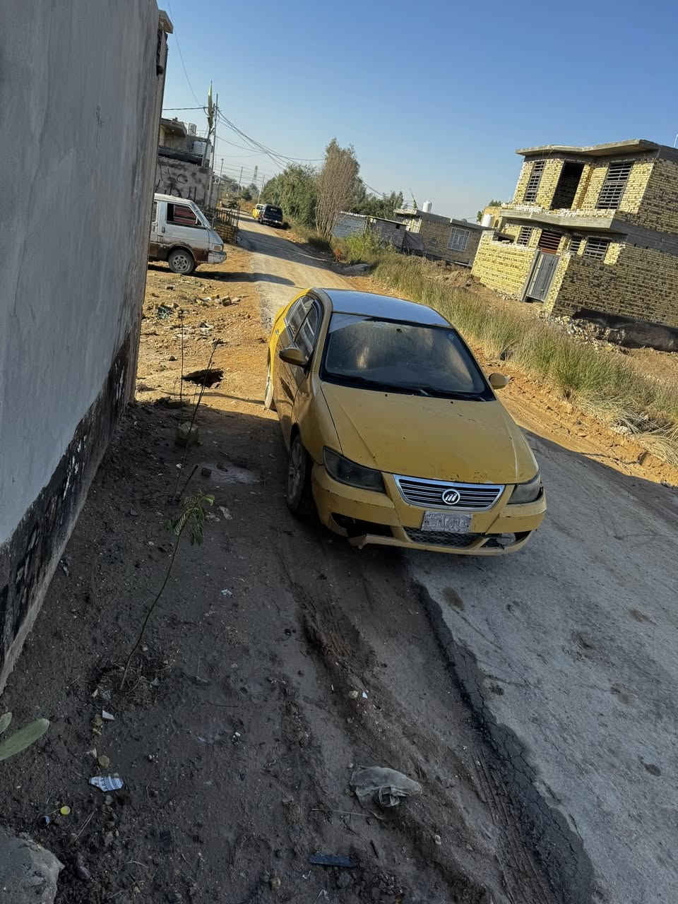 سلام عليكم الفان 620البيع رقم احمر بابل بدون راعي ابيع كوم حديد كير جديد حداديه حديده كهربيات كله شغاله تخم تابر جديد مكاني حله مركز سعر ١٢ وبها مجال ***********
