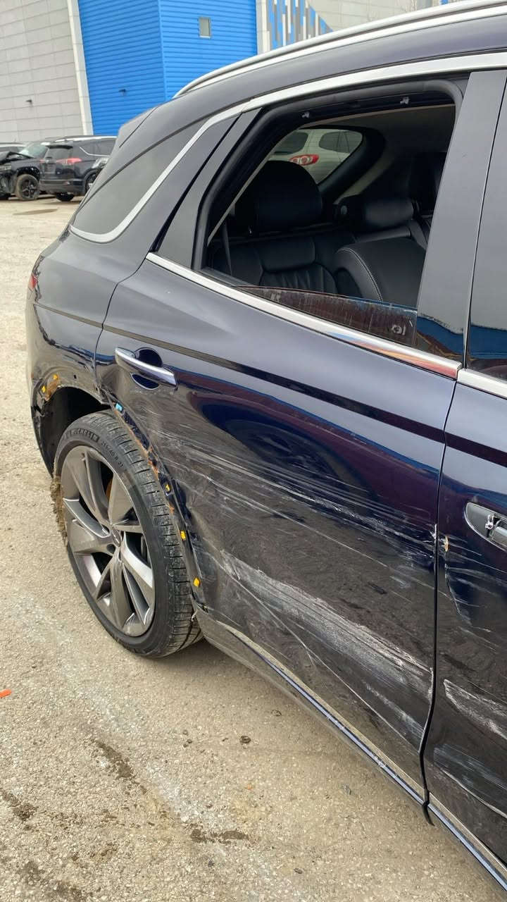 جنسيز cv70  موديل 2025 ماشية 10000 كم جديدة فول مواصفات تبديل جاملغ امامي ايمن حسب الصور والباقي كفالة برستيج السعر 34000 
***********
