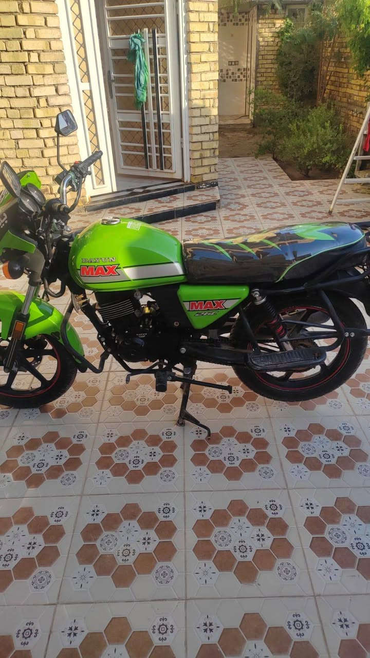 دراجه دايوان ماكس سنويه   موديل 23 لون مميز  
دراجه خير من الله كل نقص مابيها  

دراجه ما مشتغله دلفري  

ومتوازي عل بيعتها 

السعر  خاص 
رقم الهاتف ***********
