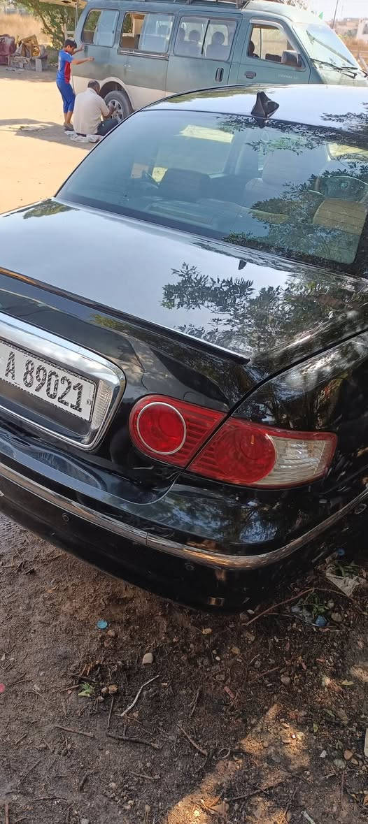 السلام عليكم ....للبيع كيا امانتي 2006فول عدا البصمه كيرمكينه جددصدرامامي خلفي جديد بيها صبغ احزام جماليه تبريد قطعتين رقم انكليزي هزه جديده السياره باسمنه كيرمكينه بلاد  عارضها ب65مكاني الغزاليه *********** بي واتساب بغداد, العراق
