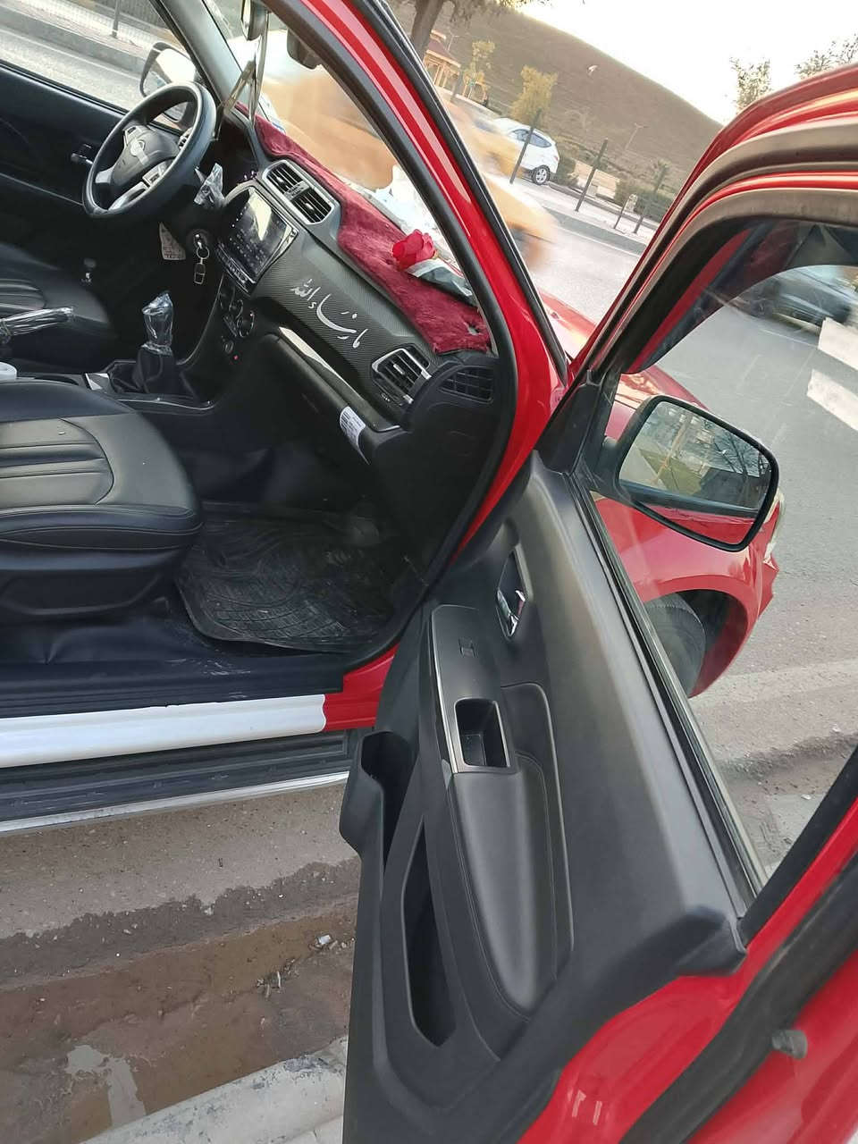 اسلام عليكم 
بيكم كريت وير 
رقم دولي كاربون بانزين بي
فول مواصفات 
تحكمات جهتين 
داخل اسود 
كشنات جلد شاشه
 كاميرا أمامي وخلفي 
حساسات اربعه دسك
 تبريد ثلج تدفيه نار
كير محرك شرط السياره
 ماشيه اربعين الف 
باتري تايات اربعه جديد السياره مال جناي
ضرر بوند وجاملق فقط بدون دواخل 
المكينه 2400 مرغوبه 
استفسار 
***********
***********
