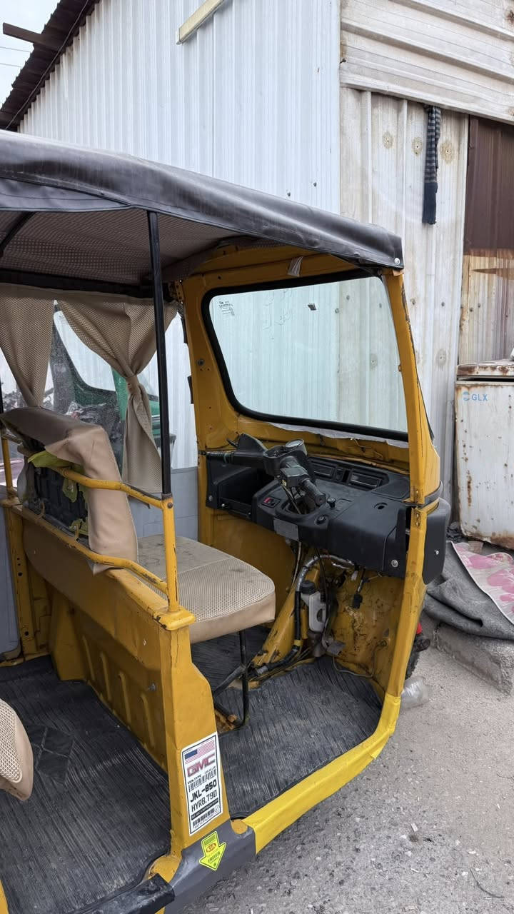 تيك تيك تي في اس للبيع مديل 2020 داخلة بل2021 نضافته كما موضح بصورة سعرها 3 ملايين و700 وبيه مجال للشراي
مكانه اصمعي شقق الفاو
***********رقم الهاتف 
تواصل على رقم فقط غير موجود على فيسبوك
