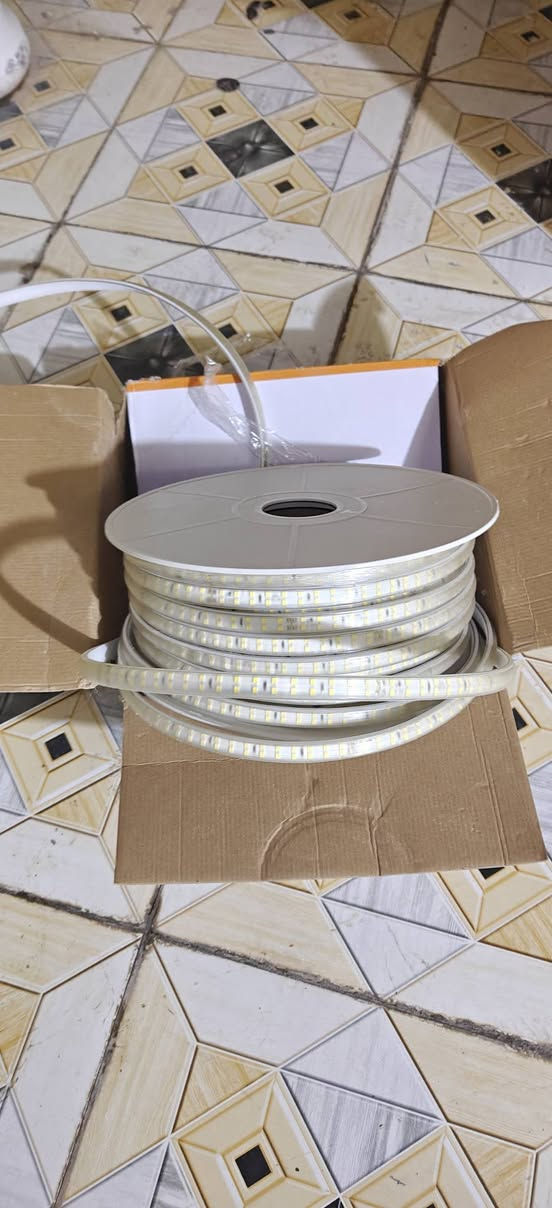 متوفر كلوبات لد الابيض ثابت والاسود متحرك وشريط لد   مع خمس توصالات ومكيبل ايرث  حجم 1×35  نحاس الاصلي قطعتين طول القطعه 25. متر الاستفسار خاص


**إذا كنت صاحب هذا الإعلان وتريد حذفه لأي سبب، رجاءا أرسل رسالة إلى الدعم الفني**