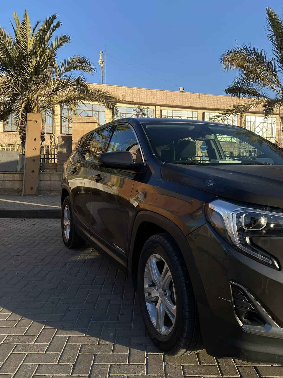 سياره جي ام سي تيران 2019
مثل ما موضح بل صور الحادث
مالتها
كلش بسيط
مكينتها 1500 تيربو
الرقم بصره التحويل ثاني يوم

مواصفات عاديه
صورة الحادث بل منشور تبديل
بنيد فقط
السياره بصمه
طخه بسيطه بل صندوق
والبنيد جارد
وشوي من التكمه الي يم السايق
جارده

السياره يحتاجلها بوليش وترتيبات
بسيطه
السعر 140 ورقه وبيها مجال
العنوان البصره حي الخضراء قرب
مستشفى النفط
الرقم ***********
