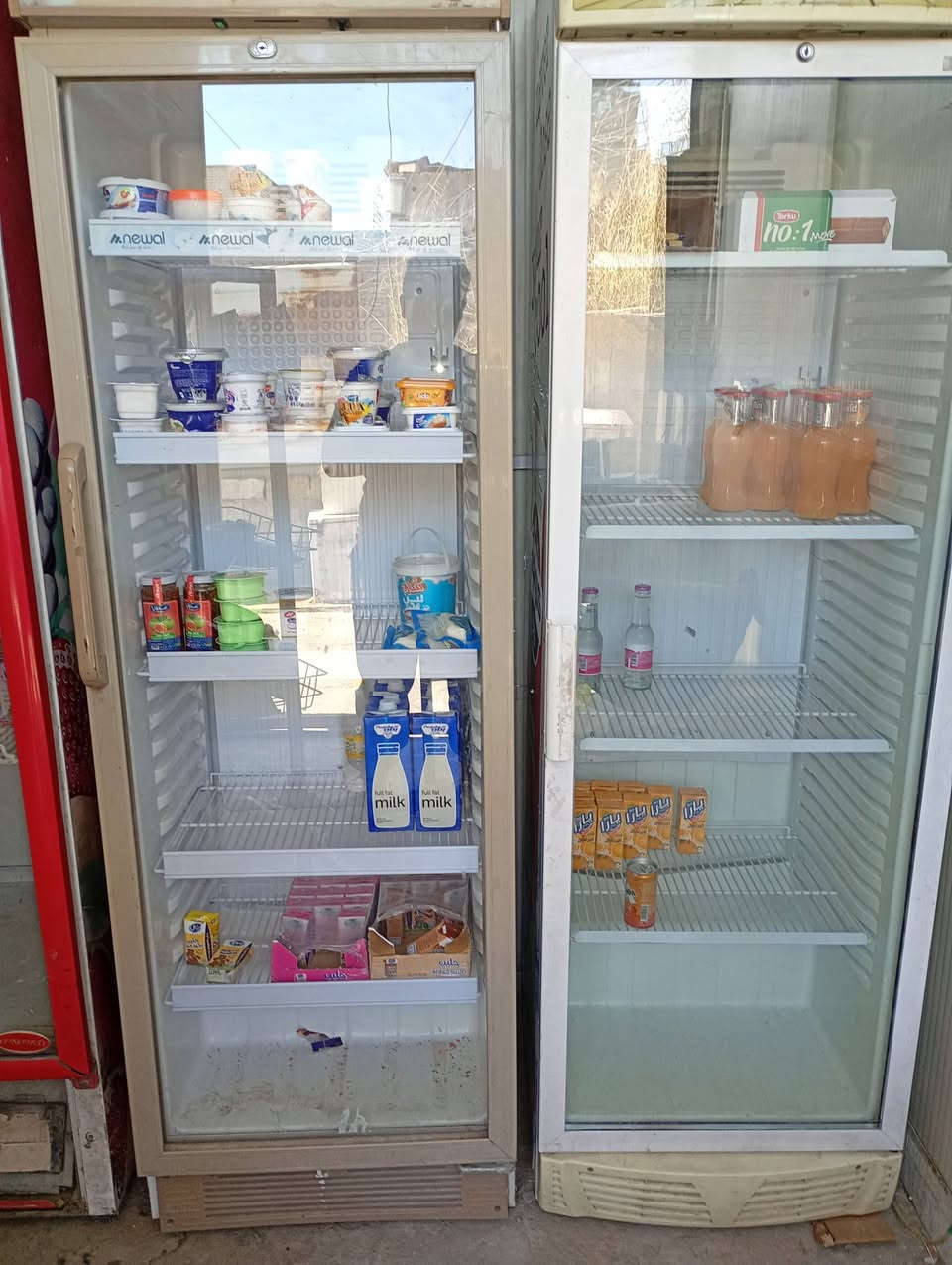 السلام عليكم هذني اغراض كلهن للبيع عنوان بغداد مدينه الصدر ***********
