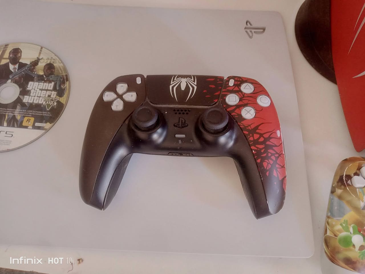 بلي ستيشن 5 للبيع
لامفتوح ولا مصلح شرط ريجن ياباني 
مع جوستك الأصلي وجوستك ثاني
كفرات للبلي والجوستك اضافيه
مع قرص جي تي نسخة بلي 5
مع حساب بلص اكسترا 3 اشهر
السعر 500 الف قفل


**إذا كنت صاحب هذا الإعلان وتريد حذفه لأي سبب، رجاءا أرسل رسالة إلى الدعم الفني**