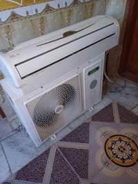 للبيع سبلت طنين شغال ونضيف وتبريد فول للستفسار: 07727067405