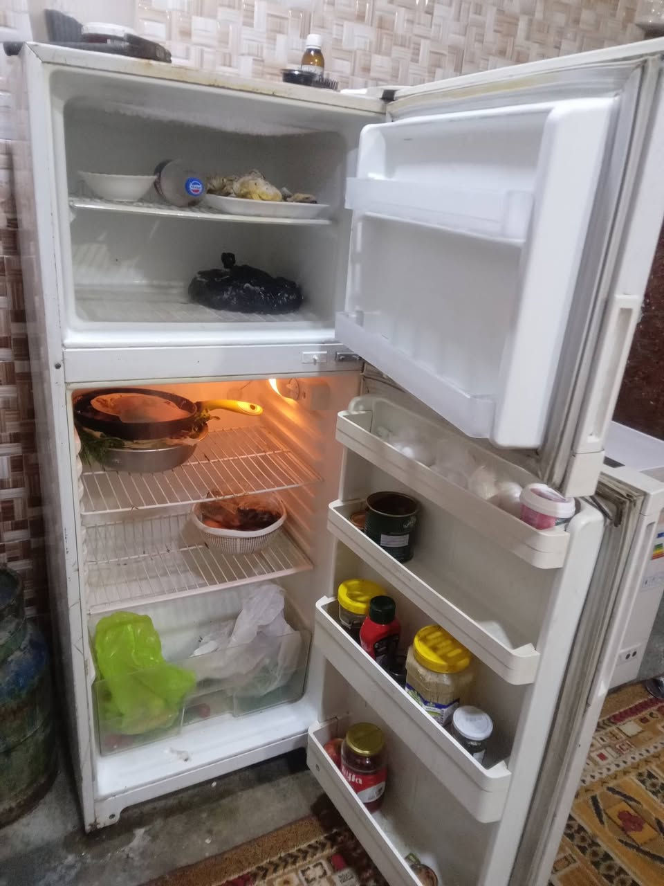 ثلاجه ١٥٠ للبيع اخت الجديد تجميد فول


**إذا كنت صاحب هذا الإعلان وتريد حذفه لأي سبب، رجاءا أرسل رسالة إلى الدعم الفني**