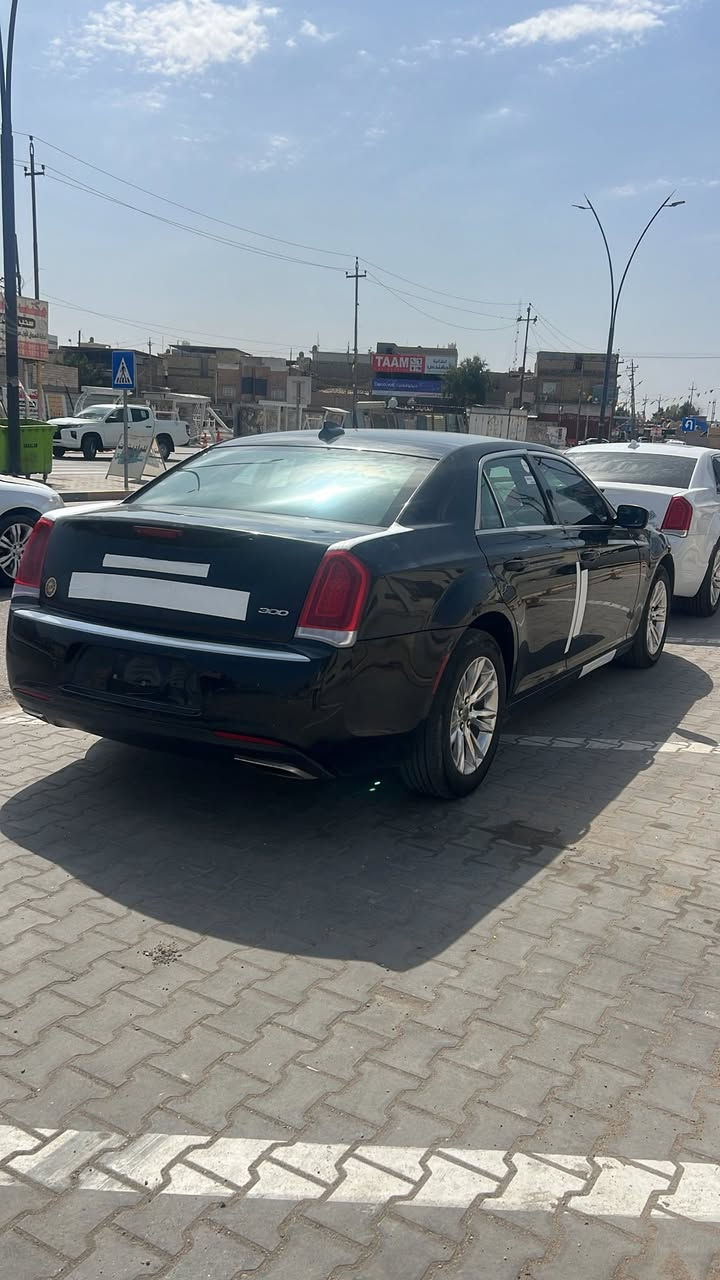 سلام عليكم اوبامه ٢٠١٦ اصل 
رقم ذي قار وارد كندي السياره داخل بدون حادث هنا صار بيه تبدل فقط جاملغ مكينه جديد كير بي تورباين حداديه جديد 
مكاني البصره 
رقمي ***********
سعرها 160بيه مجال
