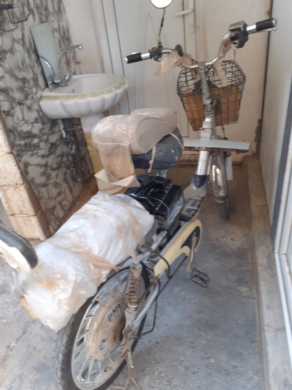 باسكل شحن بطاريات جديدة سعر250 وبي مجال


**إذا كنت صاحب هذا الإعلان وتريد حذفه لأي سبب، رجاءا أرسل رسالة إلى الدعم الفني**