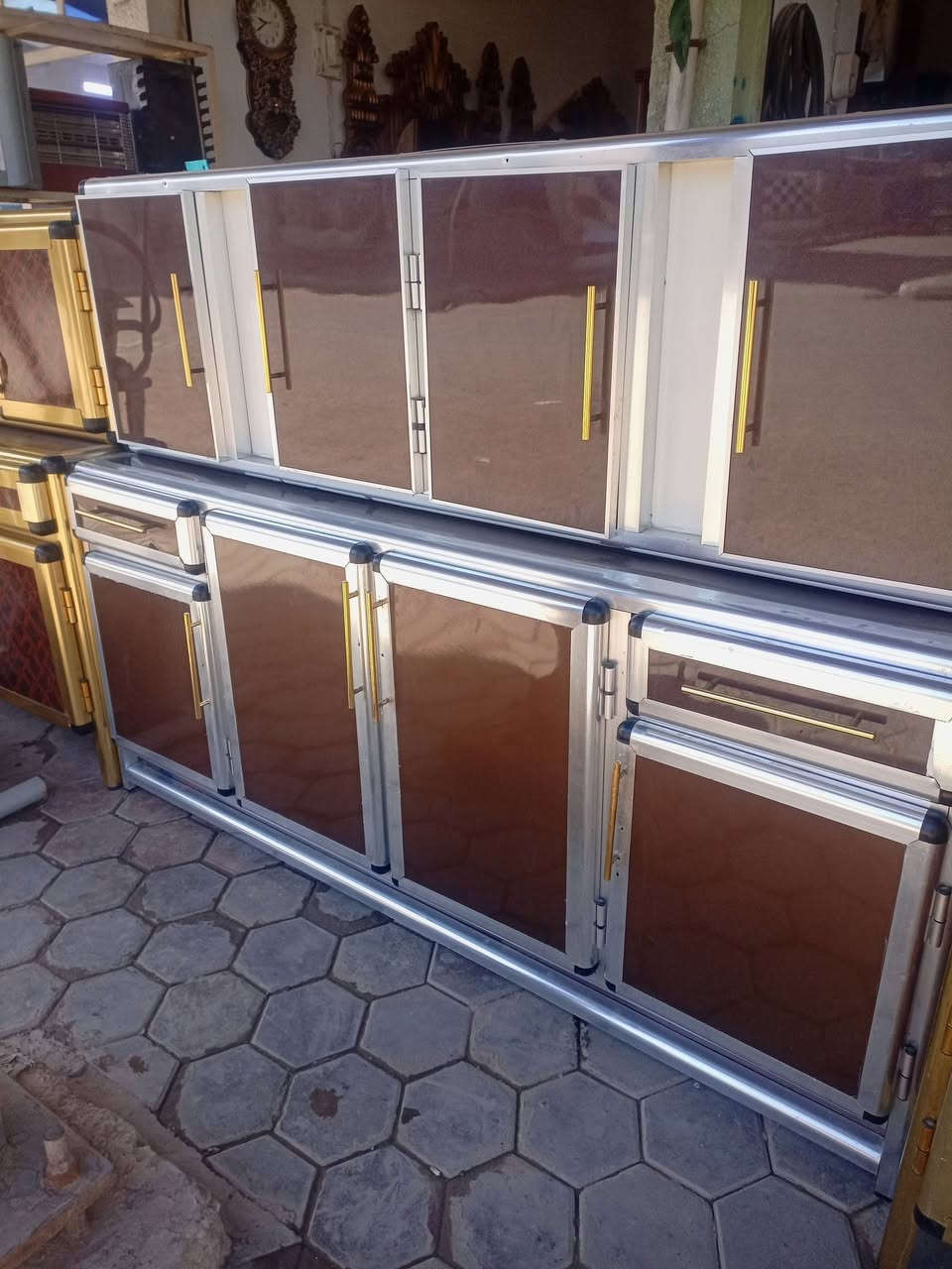 كاونتر بدون سنك سعر 230.الف الاستفسار على خاص او الاتصال ***********عنوان واسط الصويره حي الشهداء
