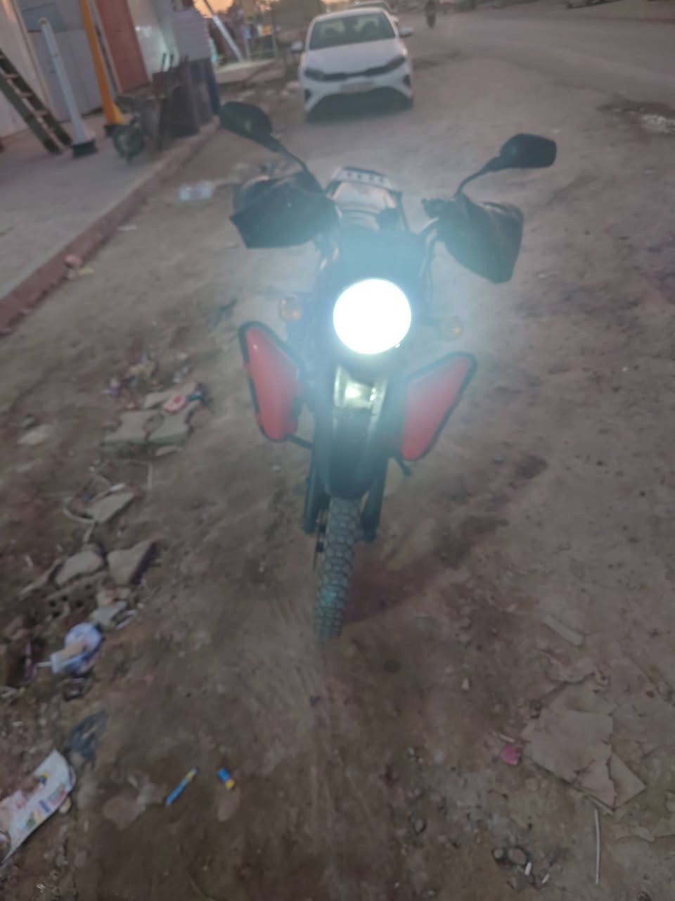 سلام عليكم 
بوكسر موديل 22دخول 23 دراجه نضيفه جيب وياك فيتر وافحص مكاني بغداد نقصهه بريك ولحيه الكدام موجوده وقبق الزنجيل موجود 
سعره خابر وتدلل ***********
