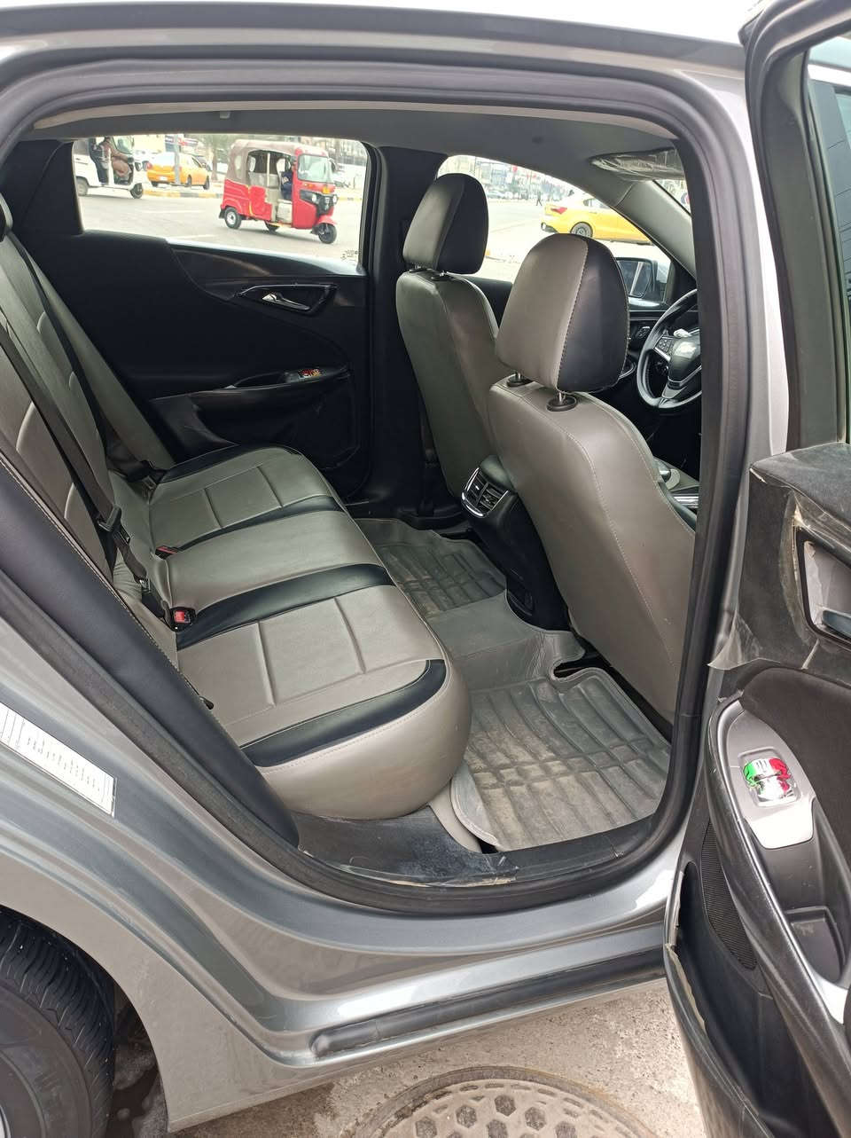 ماليبو23lt بابل بسمي حادث خلفي جنطه وچاملغ وقطعتين كلير من امريكا سياره مامفتوح بيه برغي كله على ابلاد الشركه نظيفه كلش مال جناي ماشيه 66الف ميل السعر 135 وبيه مجال مكاني حله ***********
