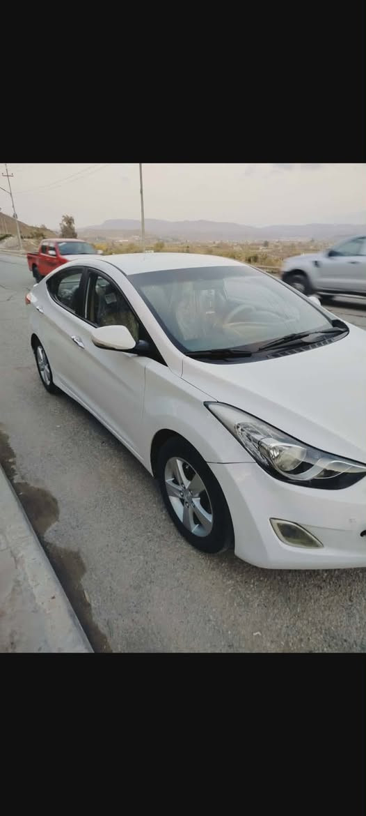 هۆندا النترا مۆدیل 2012رقم سلێیمانی مکینە گەورە بێ بۆیاغ سیارەکە تابڵێی جوانە بێ بۆیاغە بێ شوختە زۆر کەم ڕۆیشتوەو ماڵی دۆستە سعر 113ورقەو مجالیکی دۆستانە ژمارەی موبایل ***********
