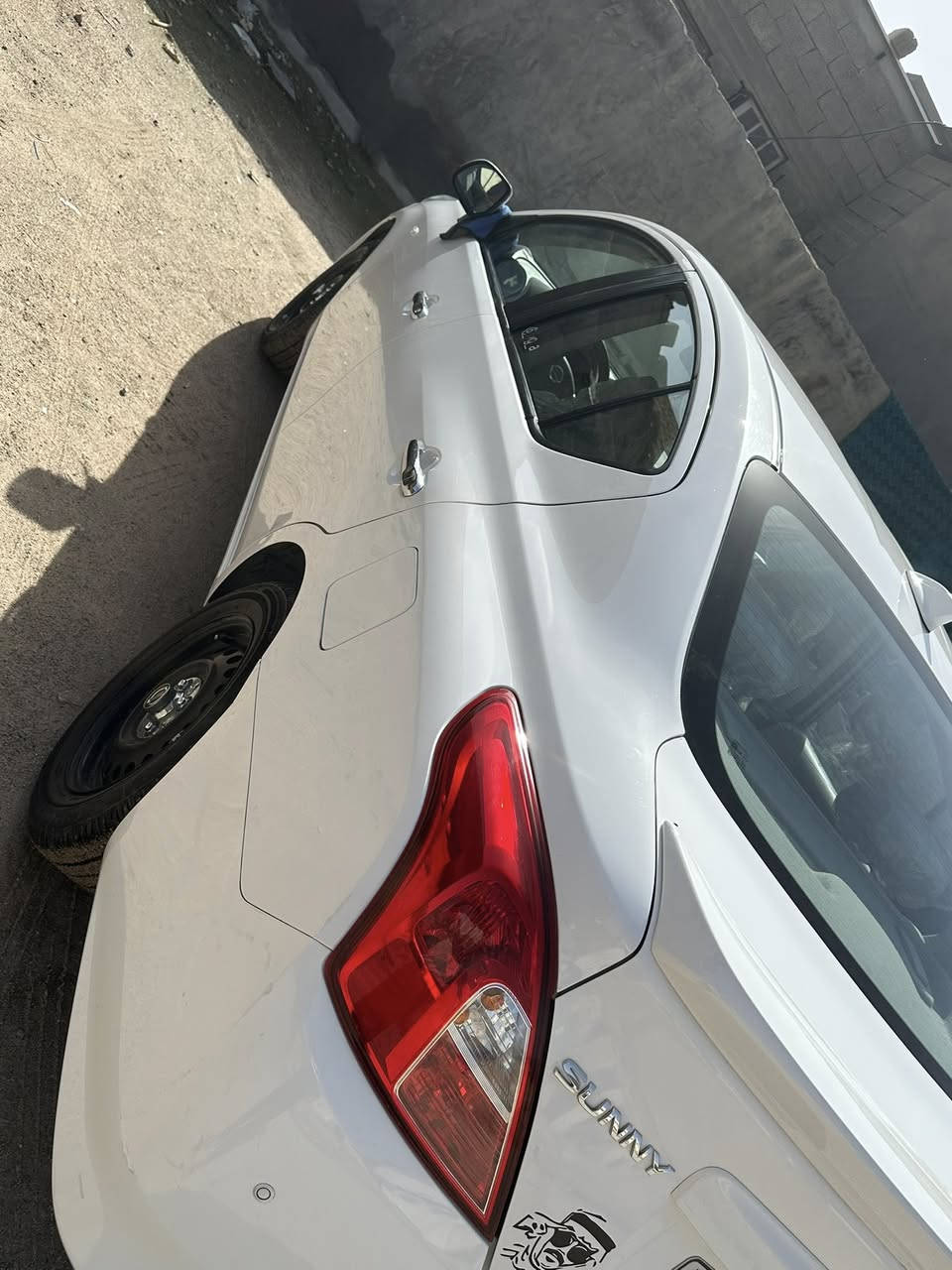 نيسان صني مديل24هندي بليته لزركه سيره جديده يحل من لصور سيره كله كفاله بيه ضخه كلش بصيضه موجوده بلصور وبقي كفله سعره122مكاني خورلزبير***********تريدوكله تريدتحويل انه بلخدمه مشيه36
