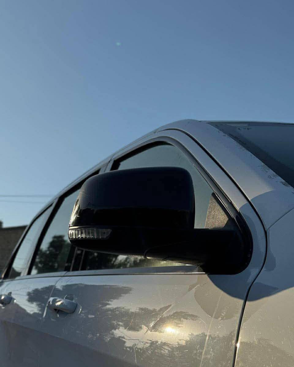 جيب شيروكي ١٧ فول لمتد امريكي بأسمنا رقم بغداد بيع او مراوس ١٨٥ ورقة 
شراي يتصل ع رقم ***********
