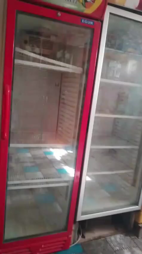 برادات شغاله بنظافة 80%سعر البراد ٣٠٠ وبي مجال لشراي


**إذا كنت صاحب هذا الإعلان وتريد حذفه لأي سبب، رجاءا أرسل رسالة إلى الدعم الفني**