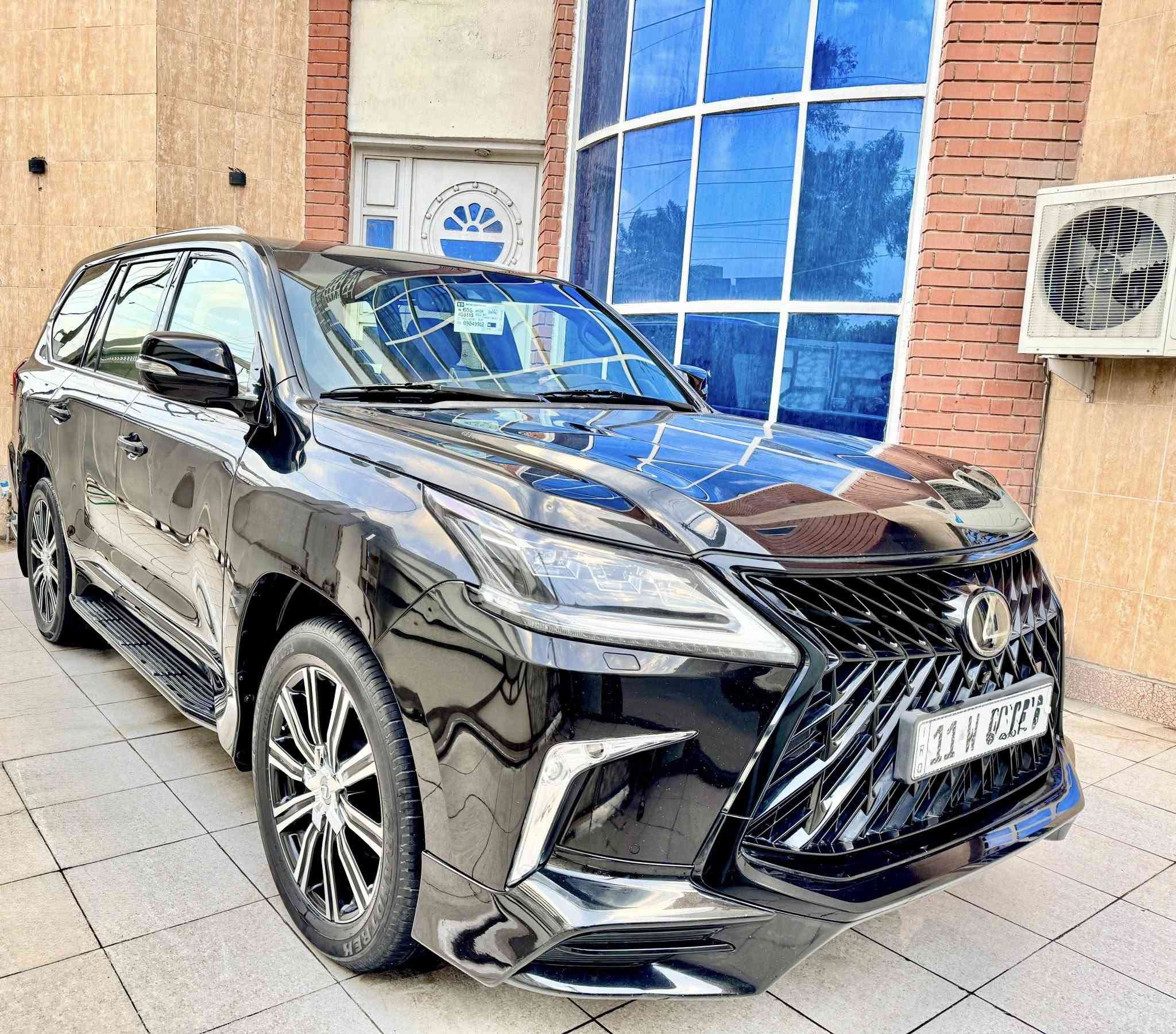 لكزس 2018 رقم بغداد فول مواصفات 1/1 
فتحة بصمة حساسات 
كامرات شاشات 
رادارات جكات 
كشنات كلها كهرباء وتدفئة تبريد
وباقي المواصفات المعروفة
جديدة بدون صبغ 
بيها PDR قليل بالباب 
كير محرك حدادية تخم تاير كلة جديد 
***********
