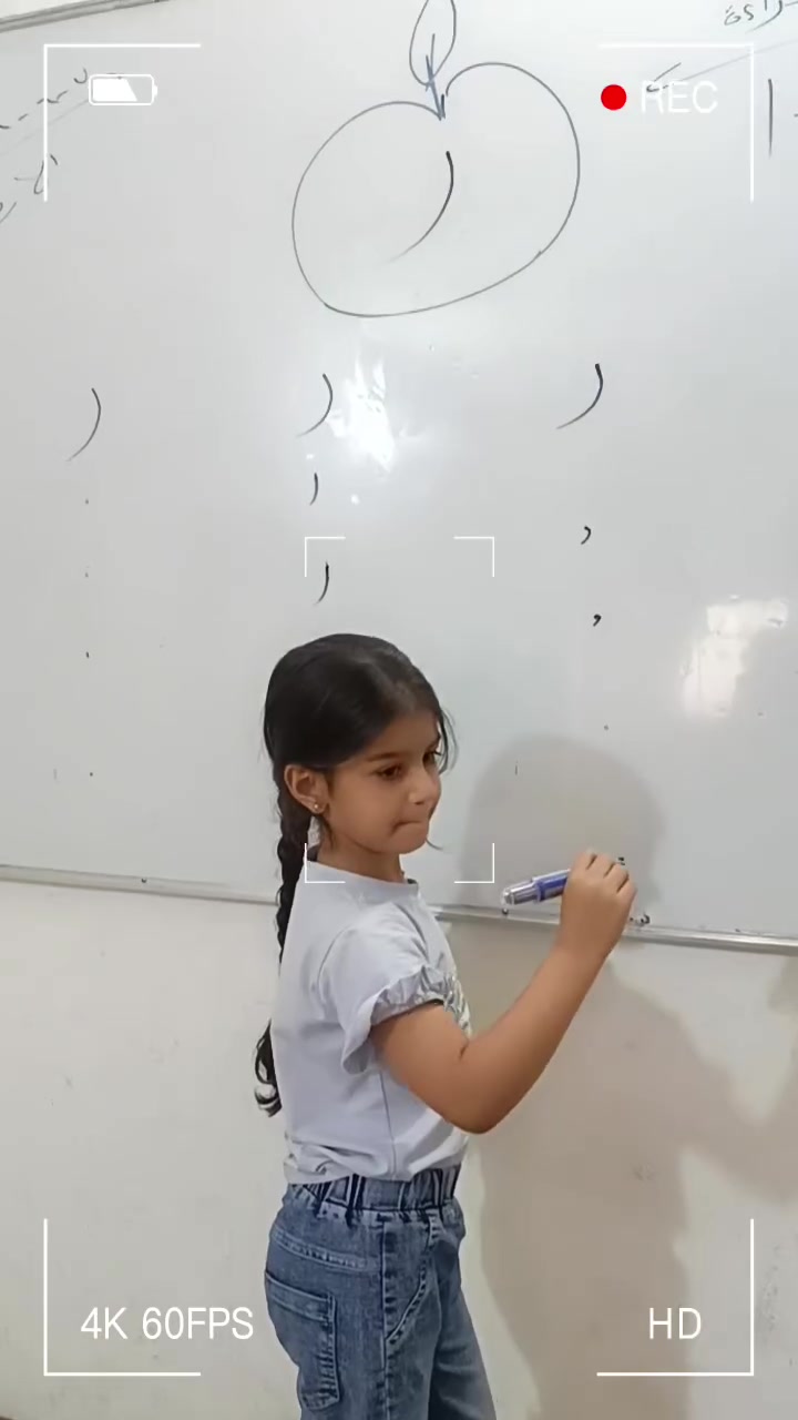 ابطال الصف الاول  الابتدائي لدرس القراءة  مع المبدعة الست ايلاف   سارعوا بالنسجيل من اجل ضمان جيل متعلم. للاستفسار اكثر الاتصال على الرقم *********** واتسب العنوان المقدادية حي العصري مقابل مدرسة الجودة قرب الدكتورة يسرى
