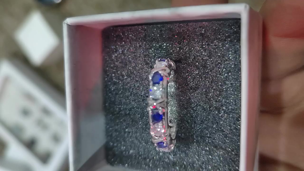 ماركة فضة والماس
فضة و الماس و اشياء ما تلكوها بمكان واحد.
كله ماركة


**إذا كنت صاحب هذا الإعلان وتريد حذفه لأي سبب، رجاءا أرسل رسالة إلى الدعم الفني**