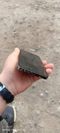 للبيع ١٣ برو ماكس ذاكره ٢٥٦ لون اسود الجهاز كلش حلو بطاريه ميه مبدله ق...