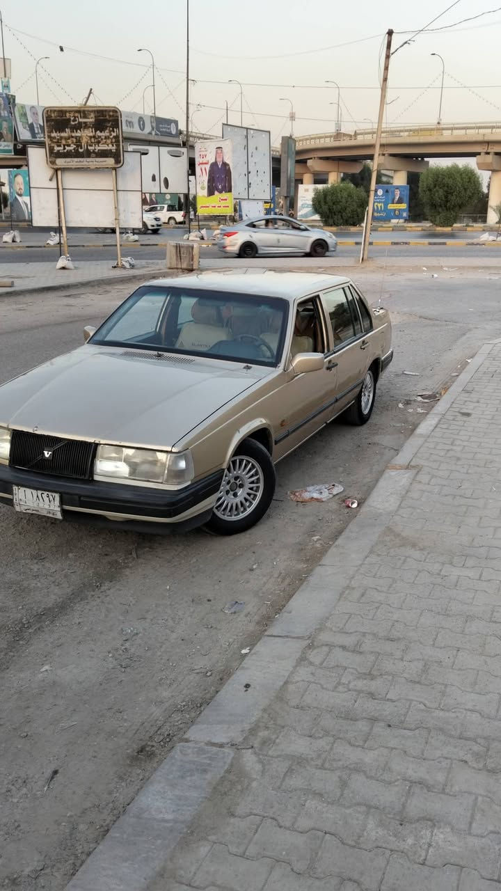 فولفو 940
محرك ونجي ياباني رقمه ذي قار. مكان السياره النجف

سعره 43 وبيه مجال 

***********
