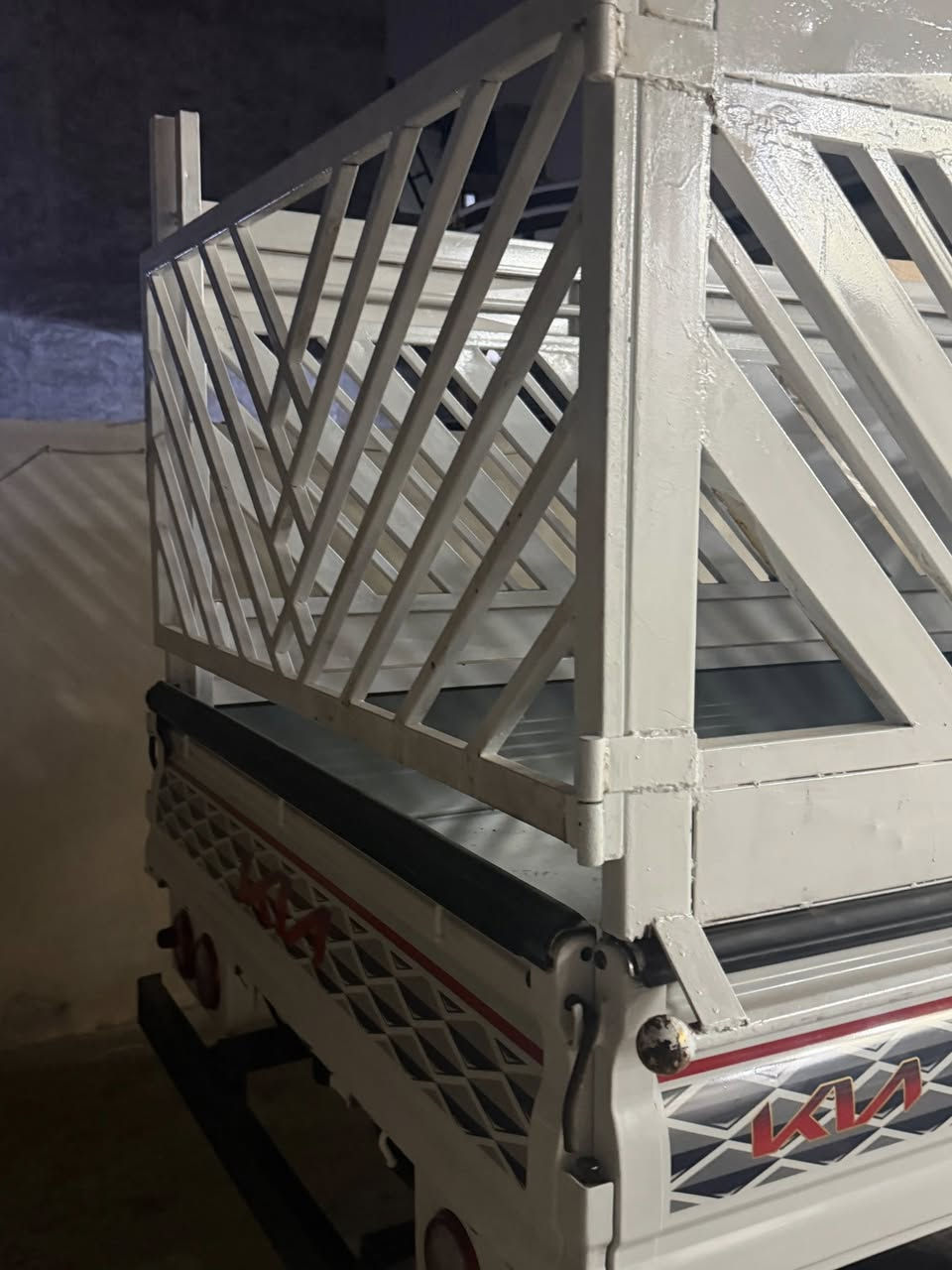 السلام عليكم محجز كيه فحل للبيع بل جيس وثقيل فول الفول درجه اوله  رايده500 وبي مجال
مكاني دوره 
***********
