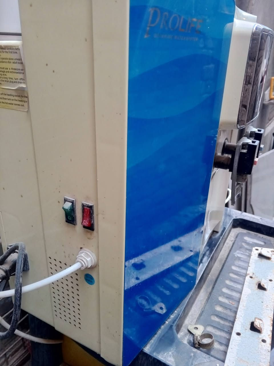 فلتر تصفية مياه استعمال قليل وبي هيتر شغال ونضيف  للاستفساار واتساب: ***********
