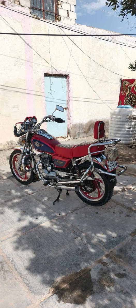 سلام عليكم دراجه للبيع رقم وسنويه كفاله عامه موديل 23طالعه ب24دراجه بل جيس كرتون وينه ليدور مكفول كهربايات كلها شغاله مكان شطره شراي يتصل  عل رقم  ‏‪***********‬‏
