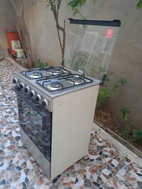 طباخ ٤ عيون • فرن شغال • نضيف