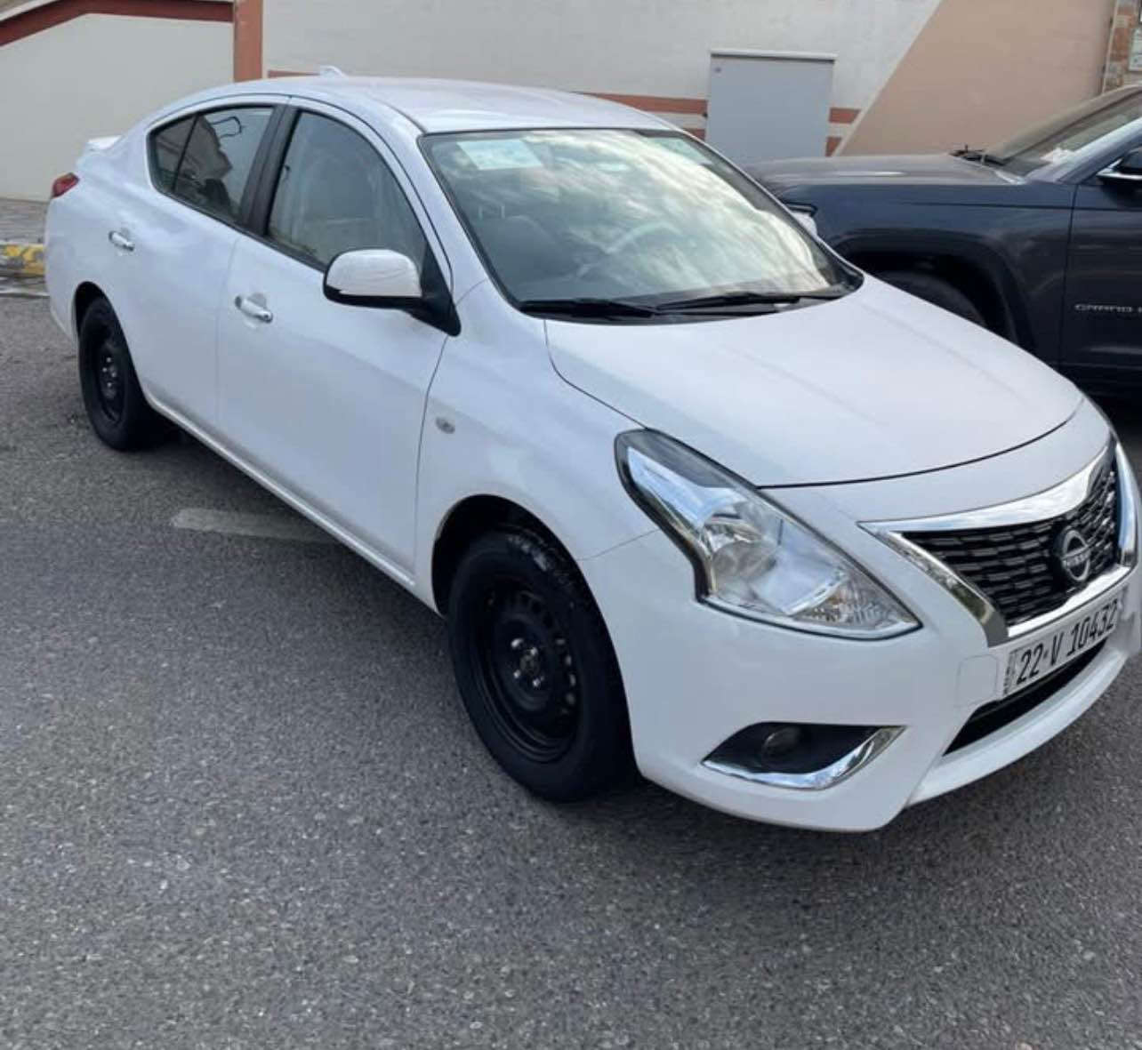 السلام عليكم 
نيسان سني هندي 
موديل 24 كفاله  ماشيه 23 
السعر 125 وبيها مجال سياره جديده 
مكاني البصره رقم *********** البصرة, العراق
