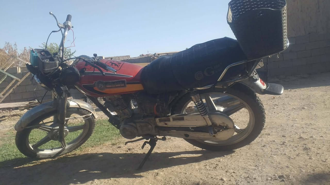 سلام عليكم موطور للبيع 
4 كير محرك مجفت جديد نشاط فول 

كهربائيات شقالة 

تاير ورة جديد وجدامي نص عمر 

دبلات شغالة 

السعر 200 وبي مجال حگ الجية 

 تفاصيل اكثر اتصل (& ***********&)
 ملاحضة يرهم مراوس انطي فرق آخذ فرق عادي
