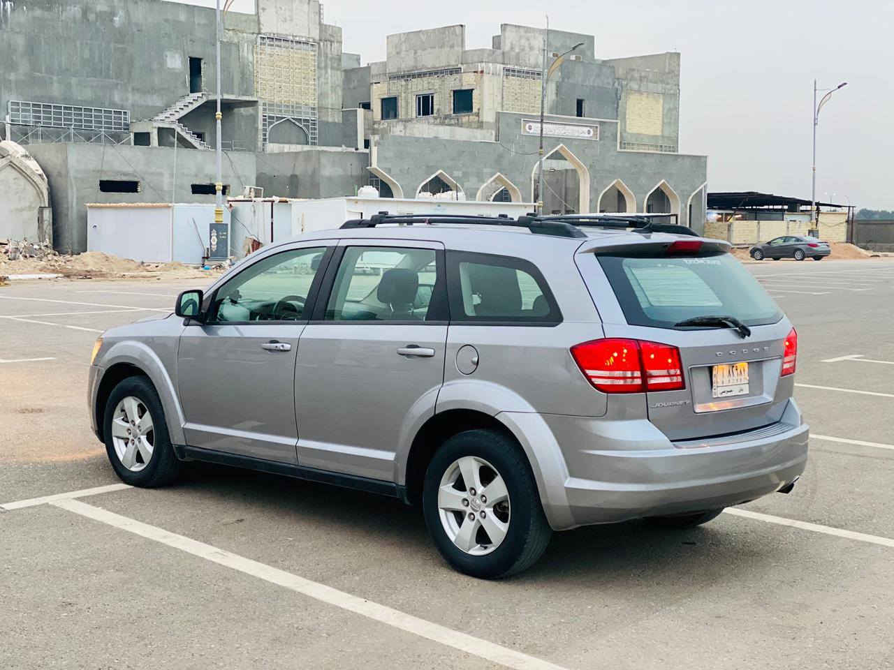 دوج جورني موديل 2016وارد مريكي سعر 118 قابل للتفاوض حادثه جاملق وحافت البنيد بدون دواخل والباقي مكفول كفاله عامه  من ضربه وصبق وتبديل مواصفات شاشه بصمه بصمت ابواب  تحكم استيرن لايت زنون محرك وكير مكفولات محرك 2400 حداديه جديده تخم تاير جديد تبريد ثلج رقم بابل سياره جديده معنه الكلمه مكان السياره كربلاء المقدسة الستفسار اكثر تصال***********
