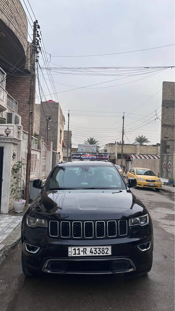 جيب لاريدو 2016 للبيع 

بيع فقط ما اراوس
السيارة بحالة جيدة جداً كاملة متصرف شي 
بولش وحمام مسويلها قبل اسبوع السيارة تلمع 
والداخل بحالة الوكالة كلشي بيها شغال 

صور الحادث بلمنشور صبغ ٦ قطع 
لغد مسحوب
مواصفات ال لاريدو 
شاشة صغيرة
كشن كهرباء
حساسات خلفية
كاميرا
كشنات جلد 
جام كهرباء
ماشية 80 ميل 
السيارة رقم بغداد ب اسمي تحويل ثاني يوم 
ما عليها اي غرامات 
السعر : 178
الشراي يتصل / *********** بغداد, العراق
