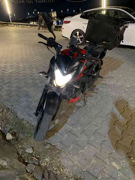 سلام عليكم بولسر NS 2021 للبيع فقط
دراجه مكفوله كفاله عامه كير ومكينه 

عليها كزوز رياضي والبلاديه موجوده 

دراجه نضيفه ما بيه اي نقص ماشيه 39 الف 

(اوراقه اصوليه )
سعر مليونين فقل 

مكاني بغداد الشعب 

***********

لمو شرايه لا يتعبني فدوه
