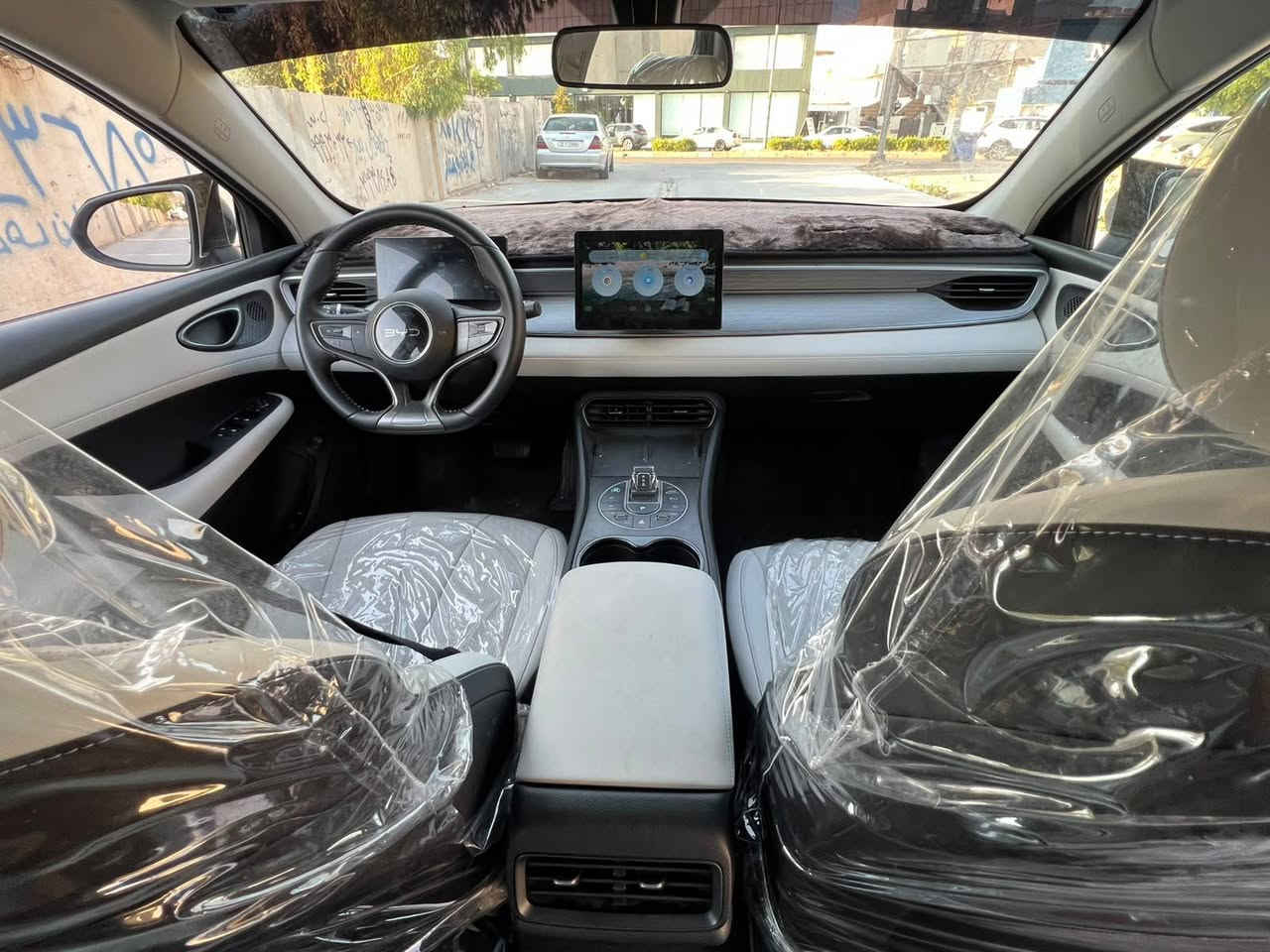 BYD SEAL 05 2025
تەنها ١٠٫٠٠٠ KM ڕۆشتووە
سەنەوی و ژینگە و ڕەقەم و هەموو شتی نووێیە 
بەناوی خۆمانە و بێ موشکیلەیە
دەعامی لۆ دەعامی بە شەرت
سعر 139$ 
ڕەقەم تەلەفۆن *********** أربيل, العراق
