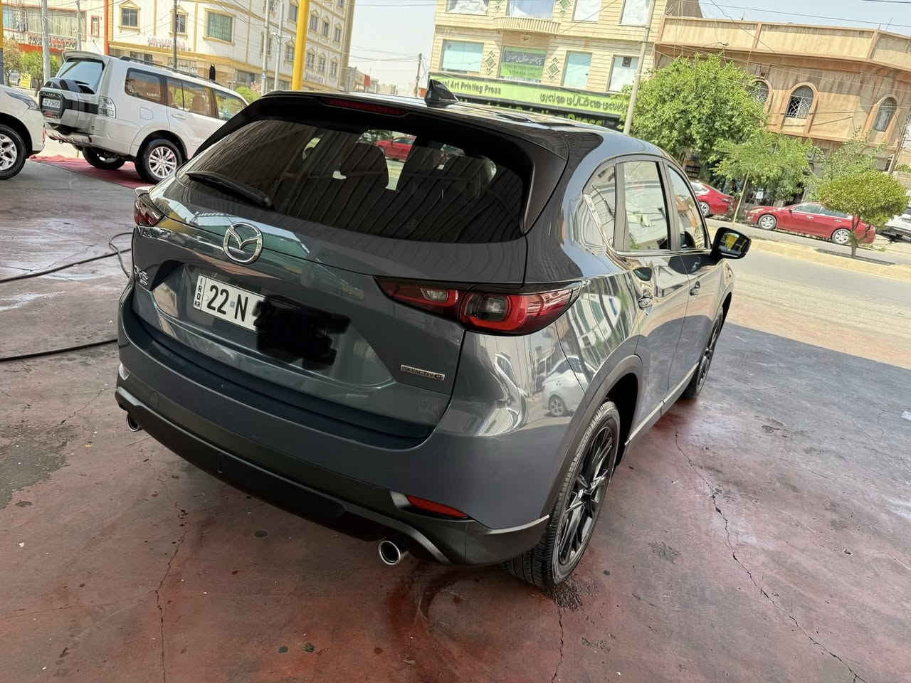 سلام و عليكم اخوان متوفر مازدا CX-5 موديل ٢٠٢٤ فول مواصفات لون مميز سمنت سيارة نظيفة و جديدة جاهز مرقم اربيل سنوية و رقم جديد مميز سيارة عدها قطعة واحد بدون تأثير داخلي كلها مظبوط و شغال بشرط الفحص إلى شراى جدي يكدر يتواصل وياية عل الخاص *********** متوفر واتس اب او فايبر تحياتي للجميع مكان سيارة اربيل .
