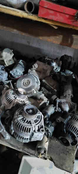 ‏إلى الأخوة أصحاب المركبات اليابانية يتوفر لدينا مكائن حاويه///عرض عرض تفليش الاسعار
_//مكينه بطه 2500سعر 750+مكينه بديل
_مكينه VVY2500 /سعر 750+مكينه بديل 
_كير بطه 3خطوط /سعر 450الف +كير قديم
_كير VVT // سعر 450الف +القديم
_كير ونجي ميكانيكي //سعر 450+القديم
_كير ونجي كهربائي //سعر 450الف +القديم
_دينمو بطه سعر 40الف +القديمه
_سلف بطه 40الف +القديمه
_دينمو//VVT//سعر 40الف + القديمه
_سلف VVT ////سعر 40الف +القديمه
_واير بلك بطه /سعر 45 الف اصلي حاويه
_ديلكو بطه// سعر 40 الف
_بور سترين بطه //65الف
_بور سترين VVT // سعر 65الف
_ بلي راس كرنك بطه// سعر20الف
_ بلي راس كرنك VVT // سعر 20الف
_بخاخات بطه 2500//سعر 75الف
_بخاخات بطه 3000 //سعر 100الف
_بخاخات VVT 2500 //سعر 80الف
_بخاخات VVT 3000 // سعر 100 الف

ملاحضه الادوات كله حاويه واصلي 
مكاني الديوانيه الشافعيه مجمع الخزعلي
_حيدر الخزعلي :***********
                       :***********
كاظم الخزعلي.  :***********
