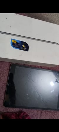 آيباد ٩ • ٦٤ • مكفول